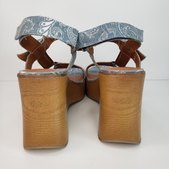Lucky Brand Demmia Blue Denim Paisley Adj. Back Strap Platform Wedge Sz 7 Boho - Picture 4 of 10